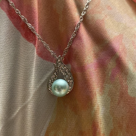 STRIKING green Pearl necklace matching Earring included - Picture 7 of 10